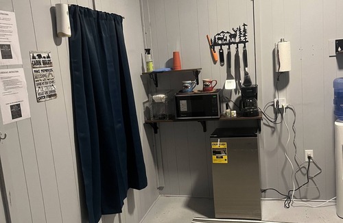Dushore Cabin | Welcoming 1-bedroom cabin in Dushore at Rocky Valley Campground Cabin 1