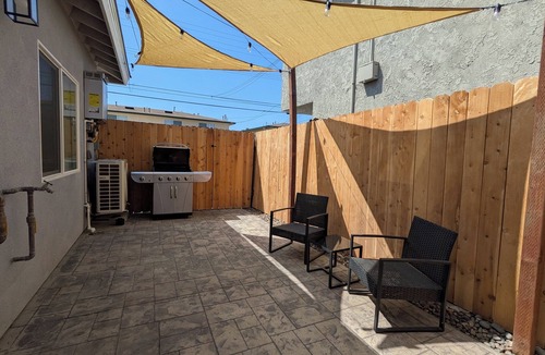 Huntington Beach Condo | Welcoming 2-bedroom condo with AC in Huntington Beach