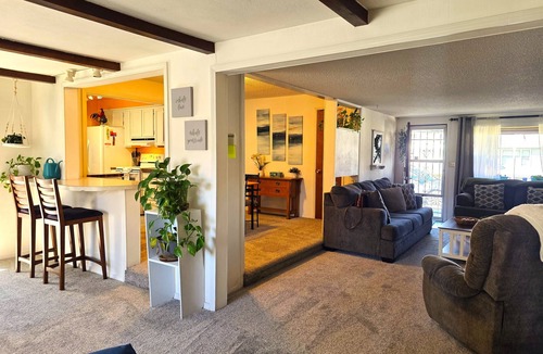 Downtown Klamath Falls House | Welcoming 3-bedroom, 3 Queen beds, 2 bath Home in Charming Klamath Falls, OR