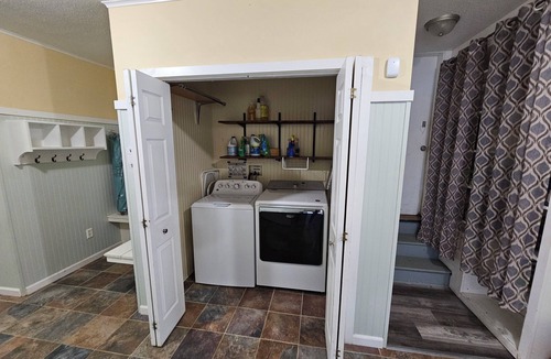 Yalesville House | Welcoming 5-BD/3-BA house with AC, POOL, & PRIVATE YARD in charming Wallingford