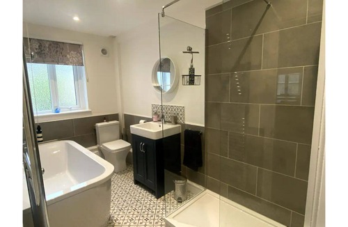 Dorchester Cottage | Welcoming, quintessential country cottage, pet friendly