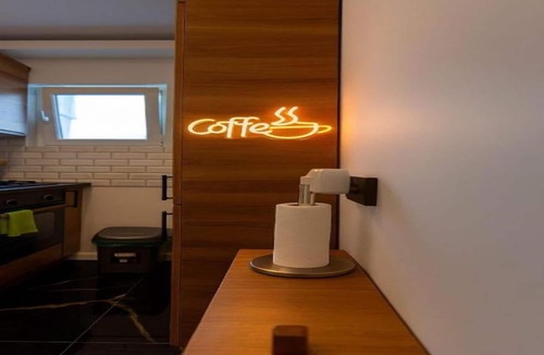 Sector 4 Apartment | Welcoming & Relaxing One-bedroom apartment with AC in vibrant Bucharest Central