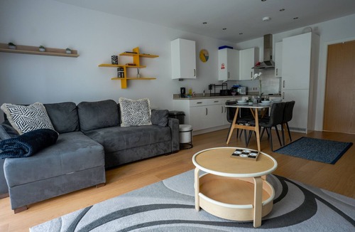 Niddrie House | Welcoming Two-Bedroom Edinburgh Home