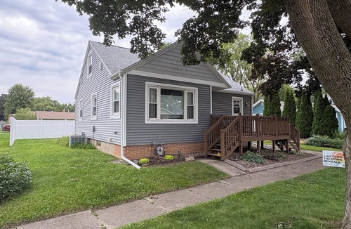 Clear Lake House | Welcoming Updated 3-bedroom House close to downtown Clear Lake and City beach!