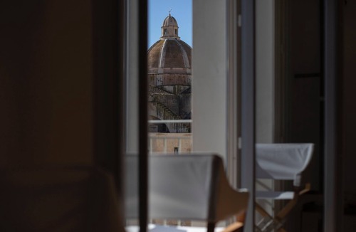 Trapani City Centre Apartment | WeLive Trapani - Penthouse apartment with terrace and Jacuzzi