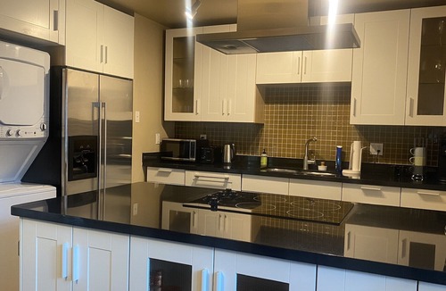 Bartlett Estates Condo | Well Appointed fully furnished 2 BR, Guard-Gated, Biltmore area condo
