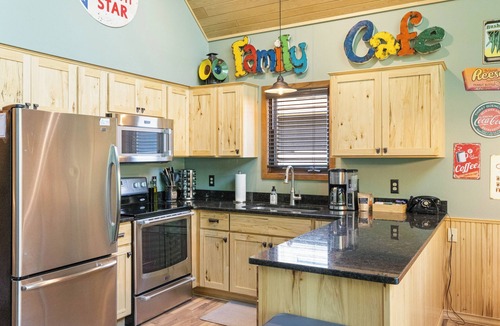 Biwabik Ski Chalet | Well-appointed lakefront villa with gameroom at Giants Ridge