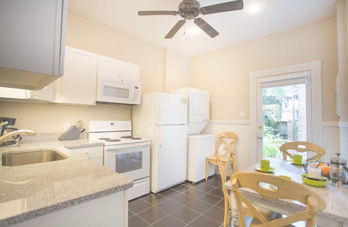 Savannah Victorian District Apartment | Well Appointed Row Home w/King, Across from Forsyth Park by Lucky Savannah
