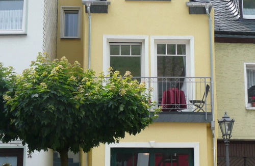 Bernkastel House | Well equipped cottage for two in the historic old town district.