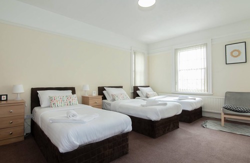 Bootle Hotel | Well equipped large triple/family room 5@The Jolly