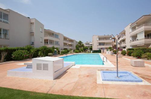 Vinaros Apartment | Well-kept apartment with views of the sea, two swimming pools near Vinaròs