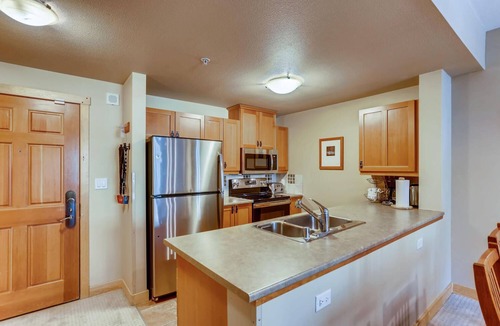 Copper Mountain Village Condo | Well-kept Passage Point 2 Bedroom/2 Bath close to the slopes!