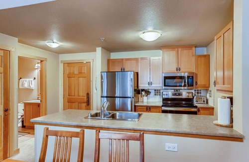Copper Mountain Village Condo | Well-kept Passage Point 2 Bedroom/2 Bath close to the slopes!