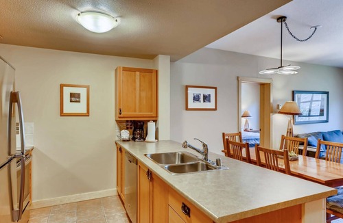 Copper Mountain Village Condo | Well-kept Passage Point 2 Bedroom/2 Bath close to the slopes!