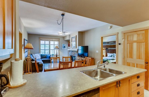 Copper Mountain Village Condo | Well-kept Passage Point 2 Bedroom/2 Bath close to the slopes!