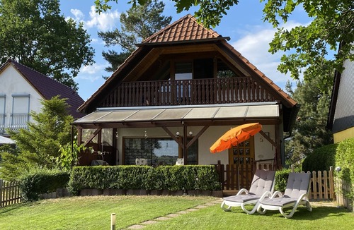 Muritz House | Well-kept vacation home, unobstructed lake view/view of the countryside, 90 m to Fleesensee