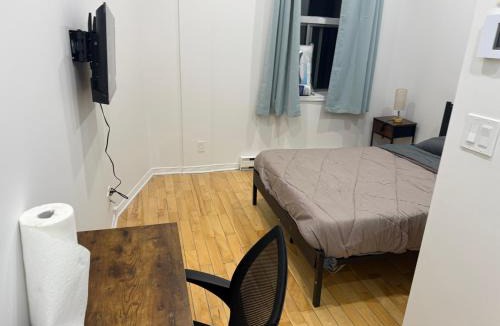 Sainte-Marie Apartment | Well located studio apartment with parking near downtown Montreal