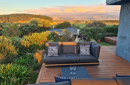 Otaki Beach House | Well presented 2 bedroom property with fabulous views at Otaki Beach