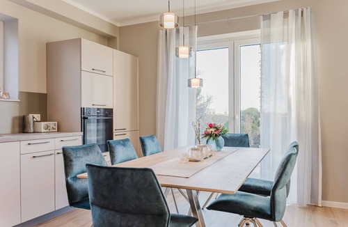 Lemkendorf House | Wellnesshaus Strandläufer on Fehmarn - luxurious vacation home with sauna and garden