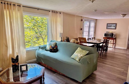 Wendover Apartment | Wendover Apartment - Cozy Retreat at Wendover – Mountain Views Sleeps 3