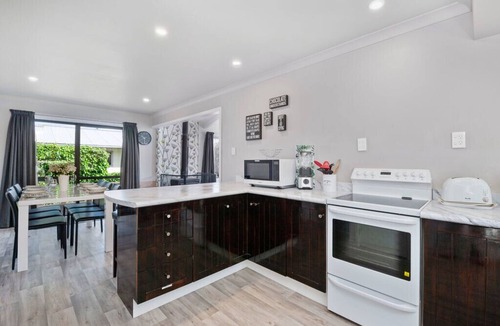 Richmond Heights Cottage | Wendy’s Bach - Richmond Heights Holiday Home