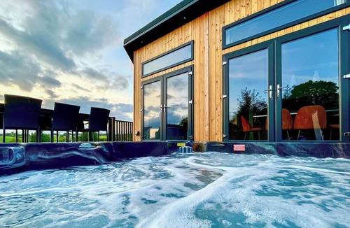 Coleford Ski Chalet | Wentwood Forest Pet Friendly Lodge