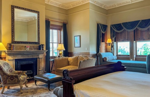 Harleston Village Hotel | Wentworth Mansion
