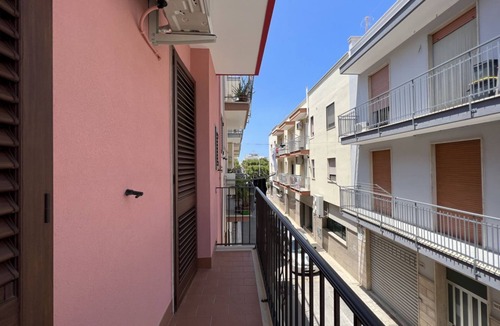 Polignano a Mare House | WePuglia – Dimora Melograno, house with priv.terrace&veranda, A/C, Wi-Fi