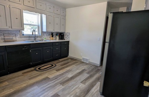 Sioux Falls House | West 39th Retreat - Easy, Central Sioux Falls Stay