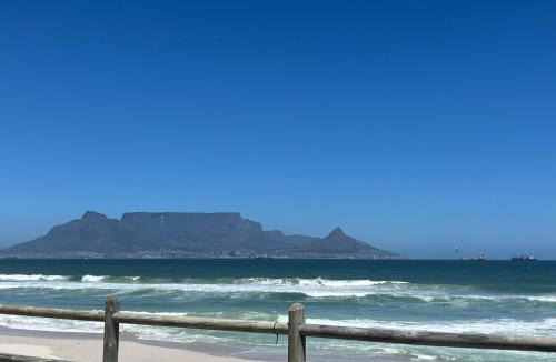 Bloubergstrand House | West Coast comfortable stays