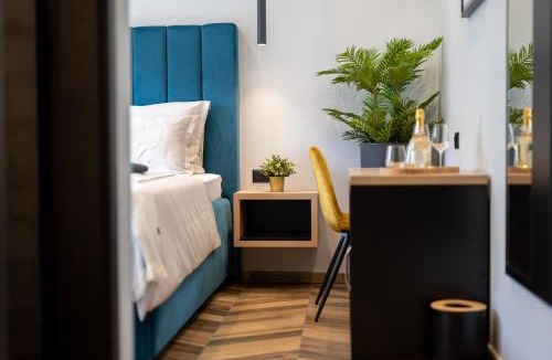 Split Bed & Breakfast | West Coast Deluxe Rooms
