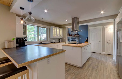 Madeira Park House | West Coast Forest Retreat | Private Sauna & Cold Plunge