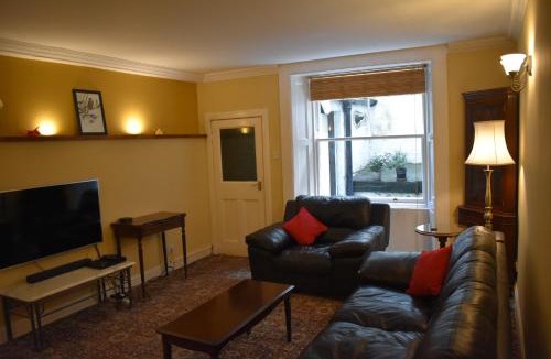 West End Apartment | West End Apartment