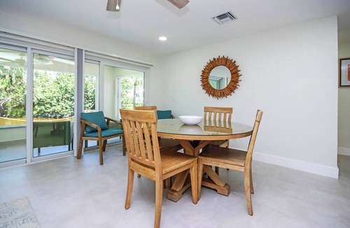 Tradewinds Condo | West End Paradise Unit Turtle 2 - One bedroom suite w/water views