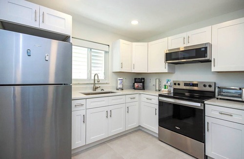 Tradewinds Condo | West End Paradise Unit Fish 6 - One bedroom suite w/water views