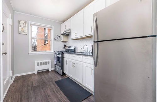 West Hartford Apartment | West Hartford Affordable, NEW, & Parking Included