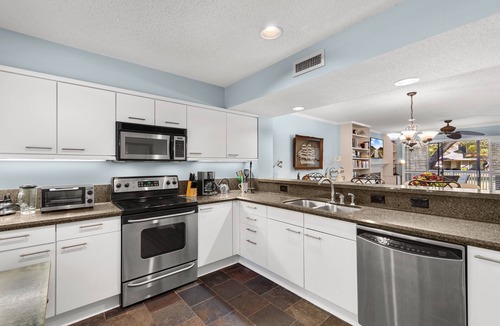 Arcadian Shores Condo | West Hyde Park 14B 2BR 2BA Villa at Kingston Plantation. FREE WIFI!