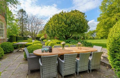 Avebury House | West Kennett House