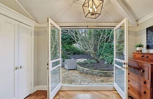 Arbor Heights House | West Seattle Home with garden and patio