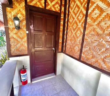 Basdiot Hotel | West Side Cabana
