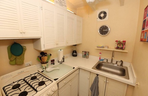 Estate Carlton 1 North Apartment | West Side Gem: Spacious Haven