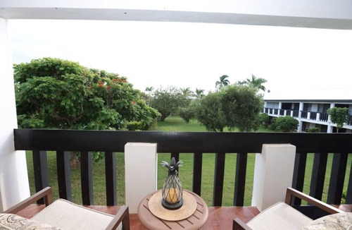 Estate Carlton 1 North Apartment | West Side Gem: Spacious Haven