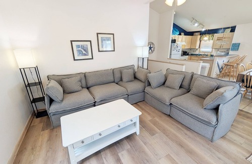 Colington House | West Side Near Avalon Pier ~ Hot Tub~Dog Friendly~Firepit + Fenced in Yard