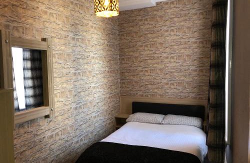Blackpool Town Center Bed & Breakfast | West Vale Villa