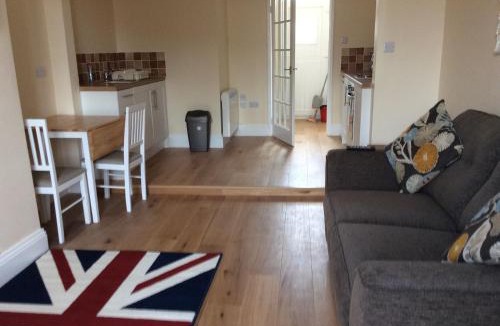 Belford Apartment | West View