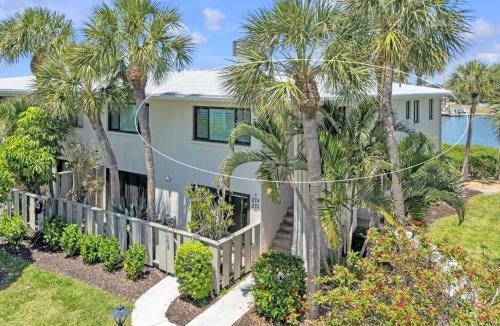 Holmes Beach Apartment | Westbay Point Moorings 274 Home