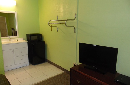 Abbeville Hotel | Westbrook Motel