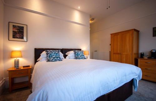 Shanklin House | Westbury Lodge