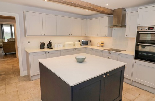 Weston Other | WESTER, character holiday cottage, with a garden in Crick