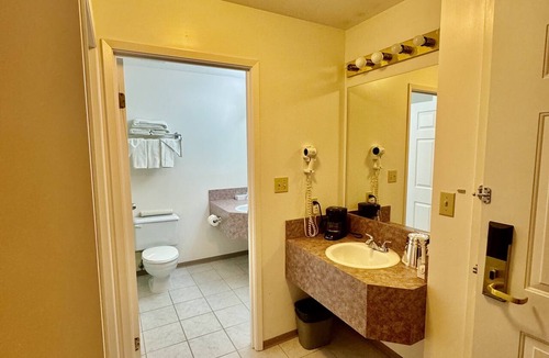 Killam Hotel | Western Budget Plus Killam Krossing